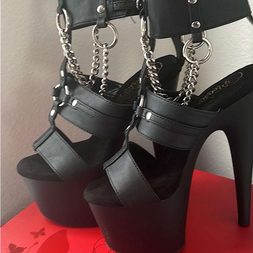 Pleaser heels
